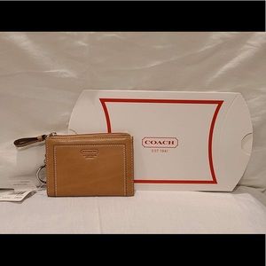 Coach camel mini skinny leather ID case NWT
